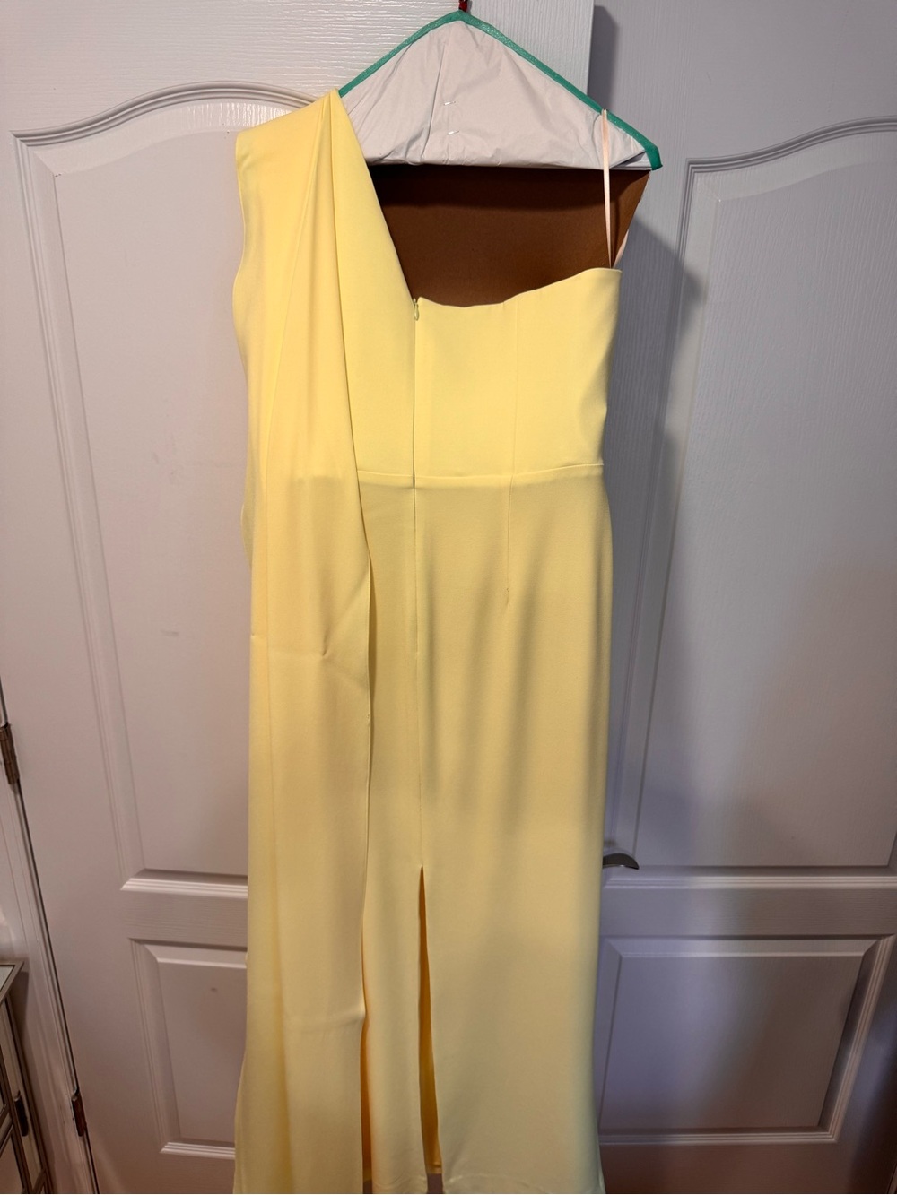 Alex Perry Off Shoulder Dress - Picture 4 of 5